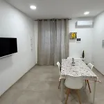 Vale House 度假居 *